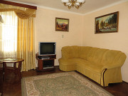 Дві кімнати в особняку Львів