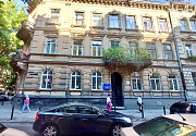 Продаж 4к. в центрі Львова з фасадними вікнами та фасадним балконом Львів