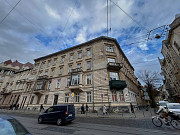 Продаж 3-кімнатної квартири в історичному центрі Львова вул. Академіка Богомольця Львов