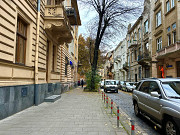 Продаж 3-кімнатної квартири в історичному центрі Львова вул. Академіка Богомольця Львов