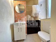 Продаж 1-кімнатна квартира вул. Пекарська Донцова Львів