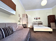 Продаж 1-кімнатна квартира вул. Пекарська Донцова Львів