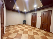 Фасадний офіс, Окремий власний вхід, Ціна з КП та резервним світлом, три кімнати, ближній центр Львів